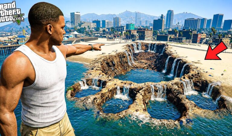 Franklin Found a NEW Giant Mysterious Footprint in GTA 5  | Dhanu Dino