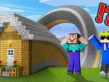 What's Inside the LONGEST SCARY HOUSE in Minecraft ?